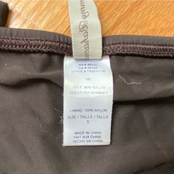 Tommy Bahama Bikini with built in skirt (size small) - Picture 4 of 4